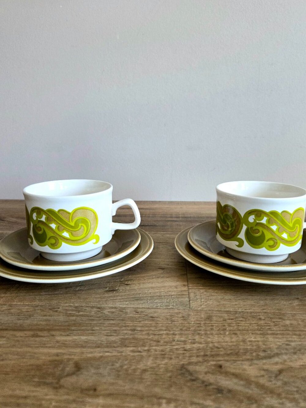 2 Vintage 1970s Staffordshire Potteries Tea/Coffee Cups Saucers Dessert Plates
